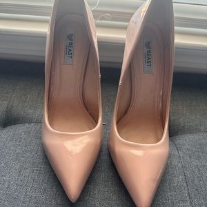 Tan 8.5 pumps